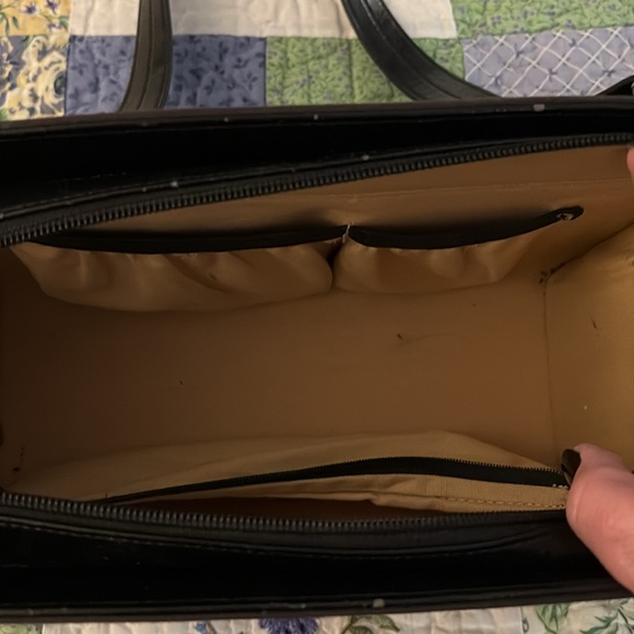 Purse’s - Picture 4 of 5